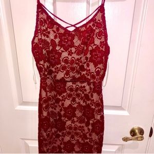 💃🏼💃🏼 Guess Maroon Christyn Lace Dress ❤️❤️